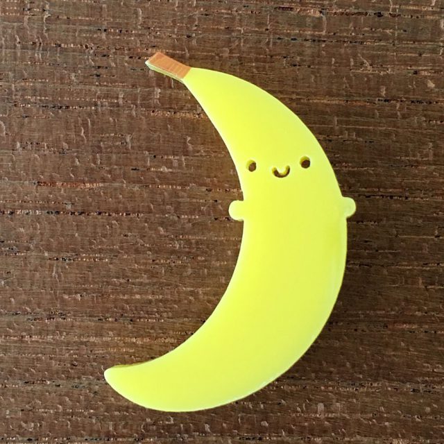 happy banana brooch